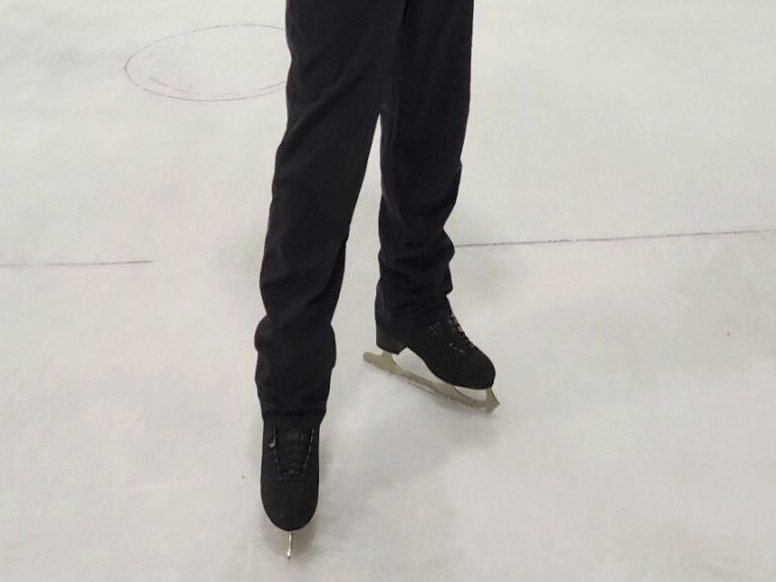 Figure skates on the ice